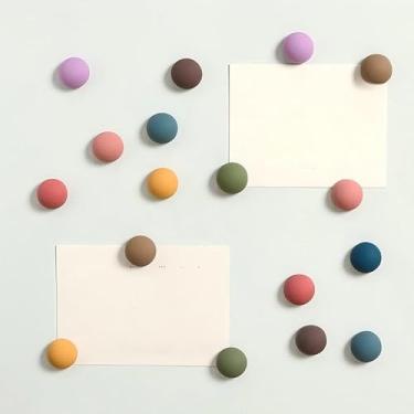 Imagem de Pacote com 6 ímãs de geladeira de resina semicircular, cores aleatórias, clipes magnéticos para fixar fotos e notas Polaroid