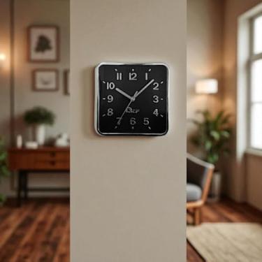 Imagem de Relógio de Parede Silencioso para Sala de Estar - Design Moderno e Simples, Relógio Doméstico com Indicadores Clara, Ideal para Quarto, Cozinha e Escritório, Fácil de Instalar e Usar (Quadrado preto)