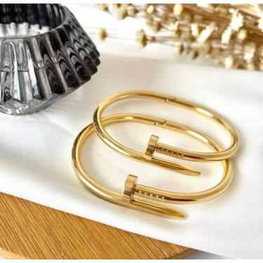 Imagem de Bracelete dourado em formato de prego - Linda e plena 
