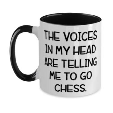 Imagem de The Voices in My Head are Telling Me to Go Chess. Caneca de dois tons 325 ml, copo de xadrez, novos presentes para xadrez