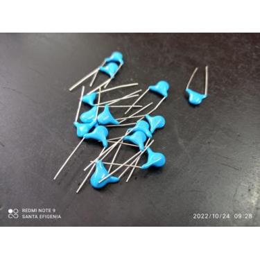 Imagem de 4000x Capacitor Ceramico 240pf/4kv Y5p 10mm Epox