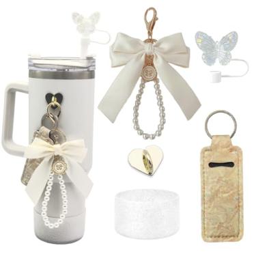 Imagem de Conjunto de acessórios Stanley Cup, incluindo alça de corrente de pérola com laço, tampa de canudo de borboleta, suporte de batom e bota de silicone para Stanley Cup 1,134 g e 850 g (branco)