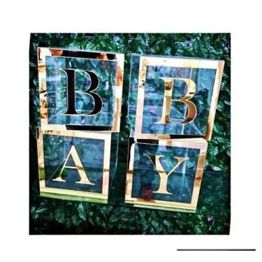 Imagem de Cubo Baby Em Acrílico 20X20 Transparente E Dourado. - Cj Acrilicos