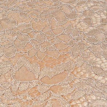 Imagem de Rolo 2 Metros Renda Suiça Forrada 95% Poliéster 5% Poliamida - tecidos