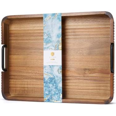 Imagem de Bandeja de servir de madeira de acácia com alças de metal, bandeja de alimentos e bebidas de 43 x 33 cm para mesa de café, café da manhã, jantar e bar, bandeja de armazenamento decorativa rústica para