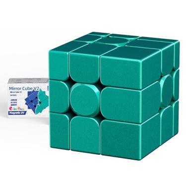 Imagem de CuberShop Moyu Mirror Cube V2 M 3x3x3 Green Magnetic Speed Cube, 2025 New Funny Variant of 3x3 Speed Cube, Affordable Smooth Fast, Stickerless Magnets Irregular Magic Cube (UV Coated Magic Clothes)