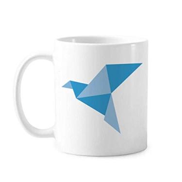Imagem de Caneca de cerâmica com estampa de pombo abstrata de origami azul, copo de porcelana de café