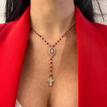 Imagem de 1 colar vintage com cruz de Madonna, totalmente definido com pedras de zircão, em um design elegante de aço inoxidável, 40 + 5 cm, perfeito para uso diário ou festivais de música.