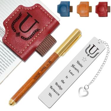 Imagem de Marcador de livro personalizado com suporte de caneta, conjunto de marcadores de livro de couro magnético personalizado com canetas de madeira personalizadas e marcador de livro de metal – para