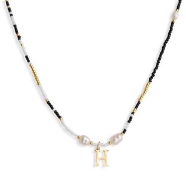 Imagem de Agriajun Gargantilha com inicial de pérolas douradas e pretas e brancas para mulheres e adolescentes, boêmio feito à mão, contas de sementes personalizadas, nome da letra, pequeno colar, praia,