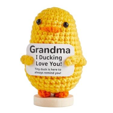 Imagem de Eclatienne I Ducking Love You Grandma – Crochet Duck Plush with Message Card – Sweet & Funny Grandma Gift – Birthday Gift for Grandmas or Just Because – Cute Handmade Gifts from Grandkids