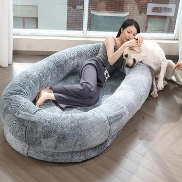 Imagem de LULUMAIC Cama de cachorro ultra grande para humanos, cama gigante para adultos, super macia, confortável, lavável, lavável, desfocada, pele sintética
