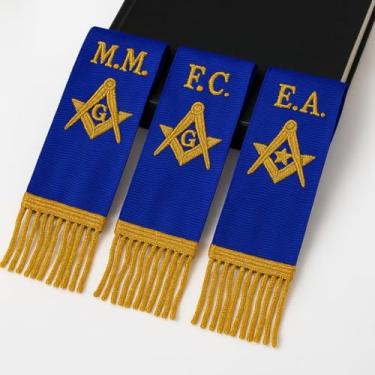 Imagem de Conjunto de marcadores bíblicos maçônicos de 7,6 a 45,7 cm com fitas bordadas em ouro E.A., F.C., M.M. – Cetim azul real com franja dourada – Marcadores de página de cerimônia de loja premium