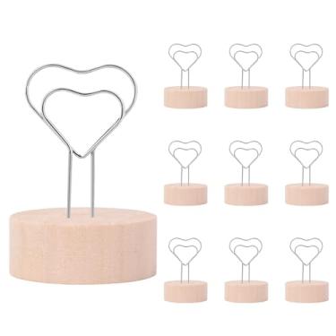 Imagem de Oubest Porta-números de mesa prateados e porta-cartões de lugar com fio de metal em forma de coração e base de madeira - 10 peças de placa fotográfica para mesa, centros de mesa, casamento, festa