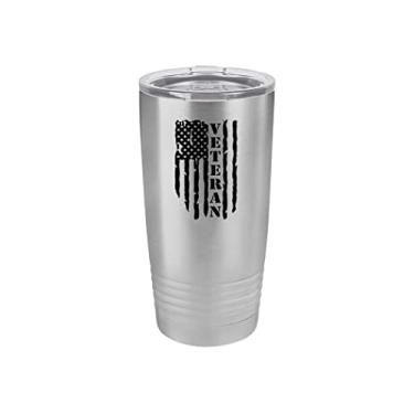 Imagem de Rogue River Tactical Caneca de viagem veterano da bandeira dos EUA 590 ml com tampa isolada a vácuo presente veterinário militar quente ou frio