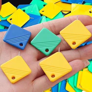 Imagem de 20 peças de rosca quadrada de plástico colorido com gancho guia rápido de agulha dispositivo automático ferramenta de costura doméstica, cor aleatória