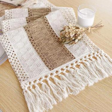 Imagem de Caminho De Mesa Boho Rústico Com Borlas Em Macramê E Mistura De Algodã