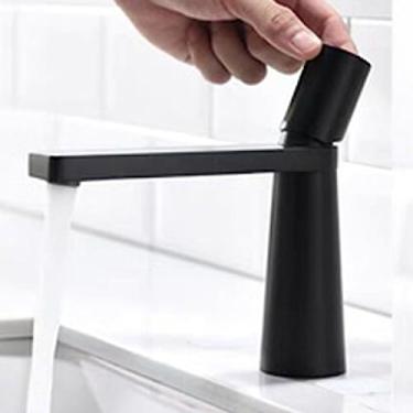 Imagem de Torneira de lavatório Pia de banheiro Manípulo único Água quente fria Guindaste Lavagem torneira misturadora Torneira montada no convés, preta (curta)