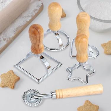 Imagem de DJAPWPX Conjunto de 5 peças de molde de cortador de ravioli de liga de alumínio, cortador de macarrão com rolo, cortador de ravioli com cabo de madeira e borda canelada, para bolinhos de massa e