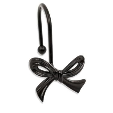 Imagem de Dylrauoza Ganchos de cortina de chuveiro com laço preto, pacote com 12 anéis decorativos de metal à prova de ferrugem com design de fita 3D graciosamente esculpido, acessórios de banheiro elegantes