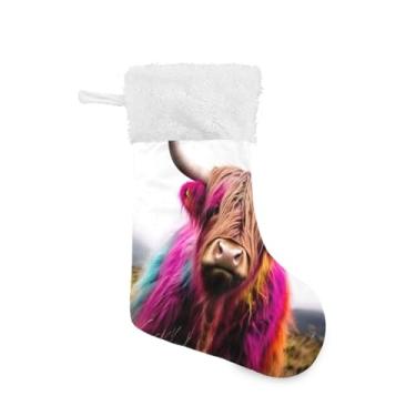 Imagem de ATTX Meias de Natal de vaca Highland, suportes de presente brancos de pelúcia para decorações de festas de fim de ano (17,7 polegadas, 1 pacote) #383