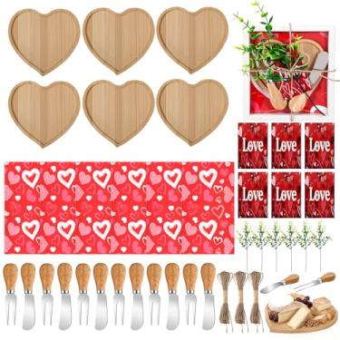 Imagem de LemonRoad Conjunto de 6 tábuas de charcutaria de coração para dia dos namorados, tábuas de corte de coração de bambu com facas, garfos, toalhas de cozinha, etiquetas de amor e caixas de presente