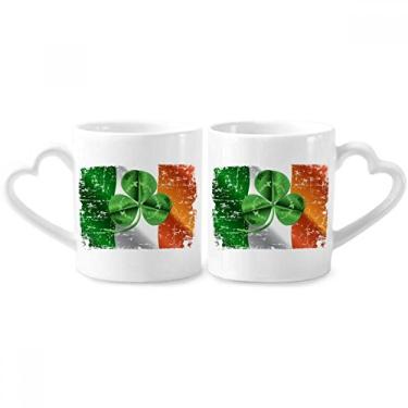 Imagem de Conjunto de canecas de porcelana para casais verdes da bandeira nacional da Irlanda Clover com coração de cerâmica