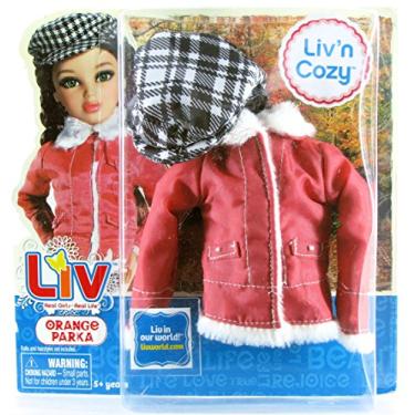 Imagem de Spin Master Liv Liv'n Cozy Orange Parka wth Black/White Plaid Hat