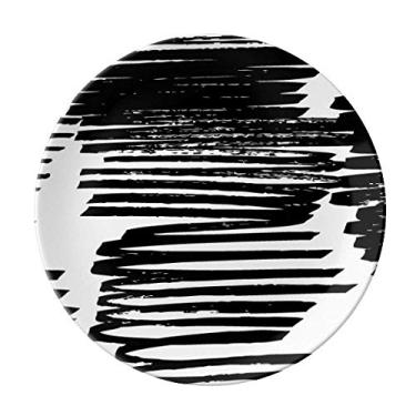 Imagem de Prato decorativo de porcelana com textura de linhas irregulares com escovas, louças de jantar