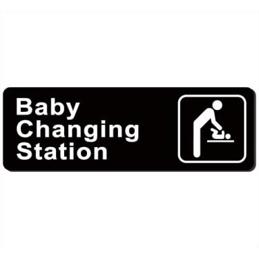 Imagem de Placa de trocador de bebê - material acrílico durável premium, autoadesivo super forte, instalação rápida, muito adequada para locais públicos como shoppings e shopping centers (22 x 7 cm, preto