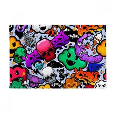 Imagem de DIYthinker Graffiti Street Culture Tapete colorido de caveira, tapete antiderrapante para porta de banheiro