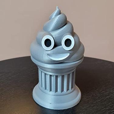 Imagem de Znet3D Troféu Emoji de cocô - 15 cm de altura - com um emoji de cocô sólido em um pilar com olhos e boca pintados - Prêmio ou presente perfeito - Feito à mão com fabricação aditiva (prata)