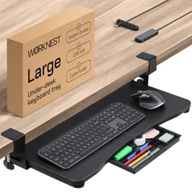 Imagem de WORKNEST Bandeja de teclado | Bandeja de teclado deslizante sob a mesa com grampos C ajustáveis para mesas de até 3,8 cm de espessura | Grampo na gaveta com 1x USB-C para 4 hub USB-A e 1x organizador
