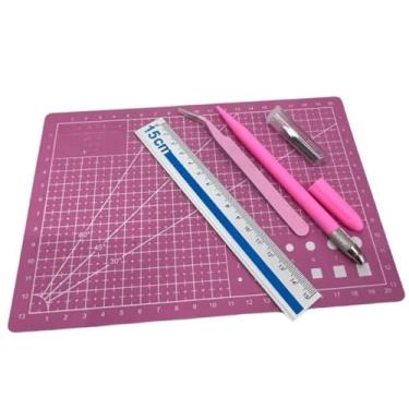 Imagem de Kit Base de Corte Iniciante Rosa 22x15 A5 com Régua Estilete de Precisão e Pinça