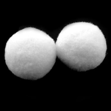 Imagem de yyangz 20 peças bola de neve branca de Natal 5 cm decoração de exibição de natal bola de neve macia artificial adesivo personalizado DIY brinquedo de arremesso de inverno