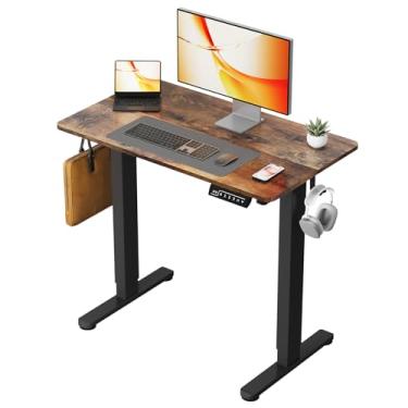 Imagem de JYLH JOYSEEKER Mesa de pé pequena, mesa de trabalho elétrica de 89 cm × 50 cm, suporte compacto ajustável em altura com placa de emenda, mesa de escritório doméstico com 2 ganchos, marrom rústico