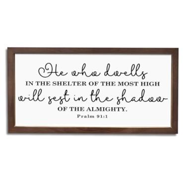 Imagem de Arte de parede cristã, placa emoldurada de madeira de fazenda 38 × 19 × 14,8 cm, arte religiosa para decoração de casa, decoração de sala de estar, versículo bíblico Salmo 91: 1 - Aquele que mora no