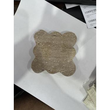 Imagem de Perilla Home Porta-copos de travertino Porta-copos quadrados recortados Travertino Conjunto de 6 Comprimento: 10 cm Largura: 10 cm Espessura: 15 mm Marrom