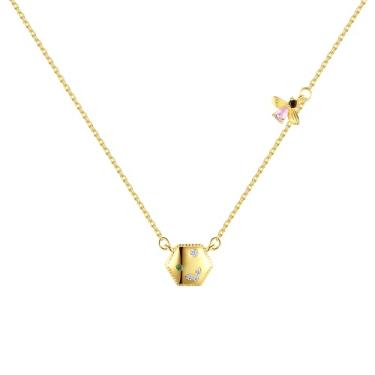 Imagem de EFASHION Colar feminino com pingente de pentágono com beija-flor incrustado em ouro 14K banhado a prata 925, Medium, Ouro, Zircônia cúbica