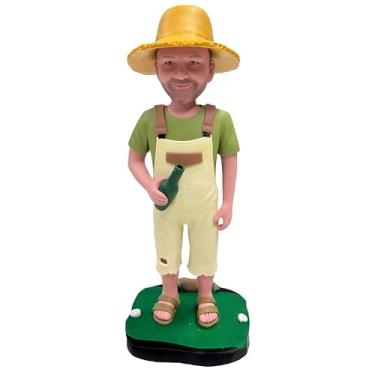 Imagem de CustomBobble Custom Gardener Bobblehead, estatueta de jardineiro personalizada com chapéu e regador, presente para amantes de jardim para homens, Natal/aniversário/lembrança e decoração de mesa