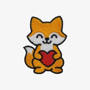 Imagem de Raposa com remendo de coração em patch bordado para bolsa de roupas boné jeans