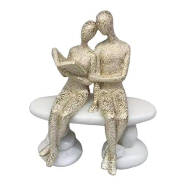 Imagem de XLWLLNJ Estátua de Casal Lendo, Figura de Mesa, Presente, Escritório, Estatueta de Pensador, Escultura de Arte em Resina para Armário, Bege