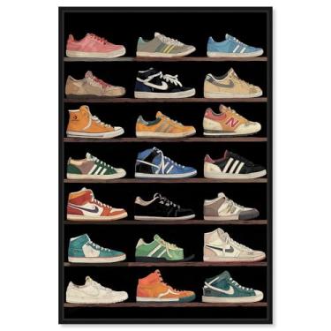 Imagem de Coleção de tênis nas prateleiras arte de parede de tênis impressão em tela por Art Remedy, moldura preta, 50 x 76 cm