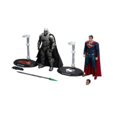 Imagem de Figuras De Ação Do Batman E Superman Danificados Em Batalha 19 Batman 