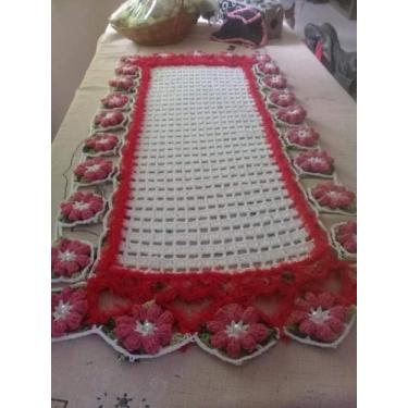 Imagem de Caminho de mesa coração em flor em barbante - Genis Croche