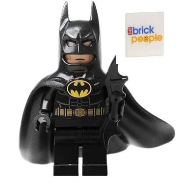 Imagem de LEGO DC Superheroes: Batman 1992 Minifigure with Bat-a-rang