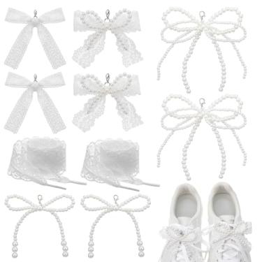 Imagem de Yolev 10 peças de pingentes de renda com laço de pérolas para tênis, corrente de contas de pérola com fivela de laço, pingentes de decoração de sapatos estéticos Coquette DIY para mulheres