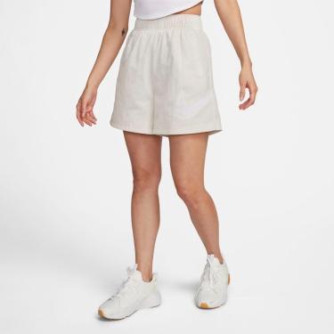 Imagem de Shorts Nike Sportswear Essential Feminino-Feminino