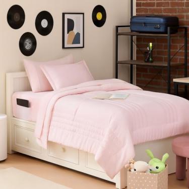 Imagem de Conjunto de edredom de solteiro listrado acolchoado – Conjunto elegante com edredom, protetor de colchão, conjunto de lençóis e fronhas — design listrado sofisticado para casa e quartos de hóspedes