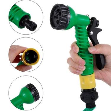 Imagem de Mangueira Com Jatos De Água Para Irrigação Completa